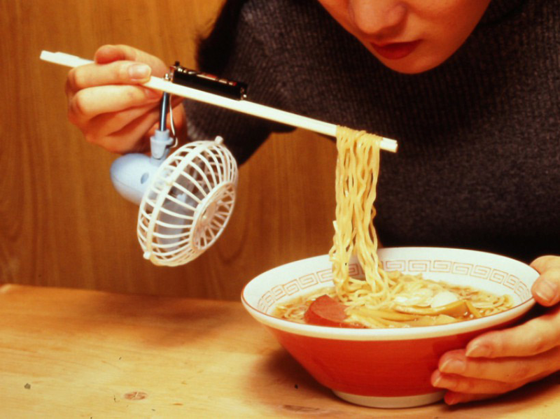 Illustration for article titled Los inventos japoneses más absurdos (y por qué se fabrican pese a que no tienen sentido)